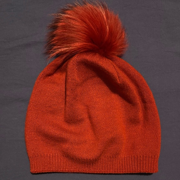 Women's Burgundy Pom Pom Knit Beanie - Unbranded - Picture 3 of 3